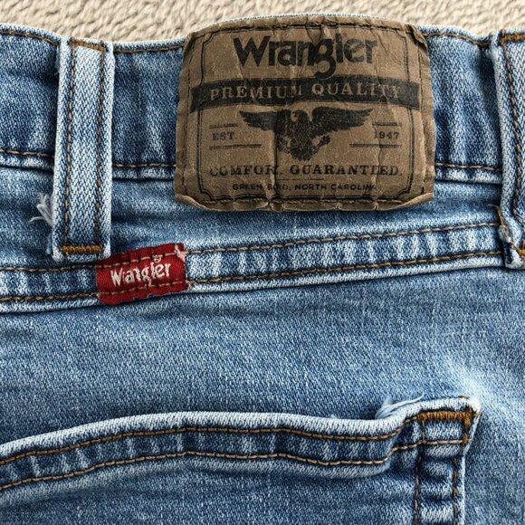 Wrangler Mens Jeans Size 38x28 Measured Relaxed Fit Bootcut Blue Denim Casual - Picture 12 of 14